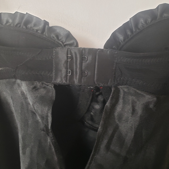 Flora black & red bra teddy size L - Picture 6 of 8